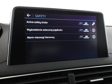 Peugeot 3008 II Crossover 1.2 PureTech 130KM 2019 Peugeot 3008 Automat Virtual Navi Kamera cofania, zdjęcie 25