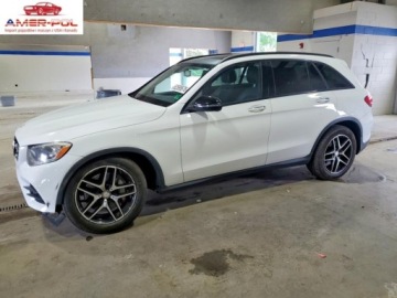 Mercedes GLC C253 2016 Mercedes-Benz GLC 300 4matic 2016 2.0 Benzyna 241KM