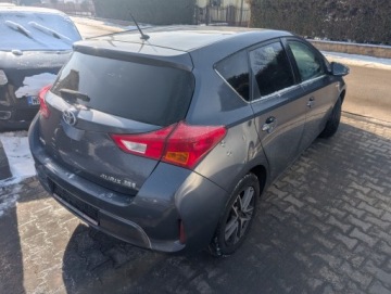 Toyota Auris II Hatchback 5d 1.8 HSD 136KM 2014 Toyota Auris Toyota Auris Hybryda 1.8 Hybryda Plug-in 136KM, zdjęcie 4
