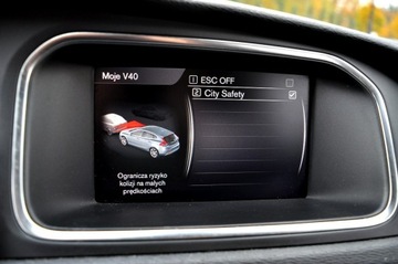 Volvo V40 II Hatchback Facelifting 2.0 D2 120KM 2017 Volvo V40 2,0 D2 2017 Rok Lift Full Led, zdjęcie 25