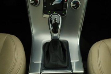 Volvo XC60 I SUV Facelifting 2.0 D4 DRIVE-E 190KM 2016 Volvo XC60 D4, Salon Polska, 187 KM, Automat, zdjęcie 16