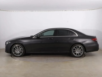 Mercedes Klasa E W213 Limuzyna 2.0 220d 194KM 2020 Mercedes E E 220 d, Salon Polska, Serwis ASO, zdjęcie 2