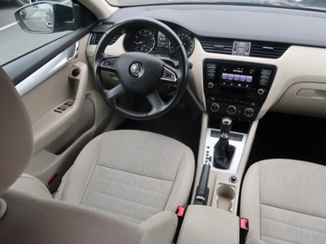 Skoda Octavia III Liftback 1.4 TSI 140KM 2013 Skoda Octavia 1.4 TSI, Salon Polska, Serwis ASO, zdjęcie 6