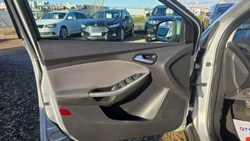 Ford Focus III Kombi 1.6 Duratec 125KM 2011 Ford Focus Klima, zdjęcie 10