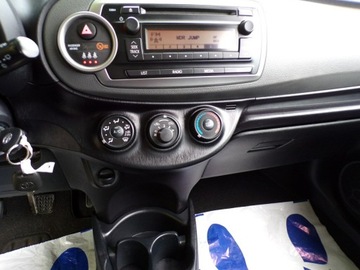 Toyota Yaris III Hatchback 5d Facelifting 1.0 VVT-i 69KM 2014 Toyota Yaris Klimatyzacja /Gwarancja /1,0 /70KM /, zdjęcie 19