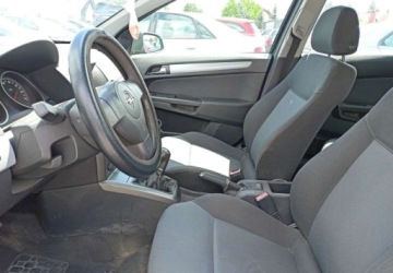 Opel Astra H Cabrio 1.6 Twinport ECOTEC 105KM 2006 Opel Astra Opel Astra 1.6 BenzynaLPG 105KM, zdjęcie 6