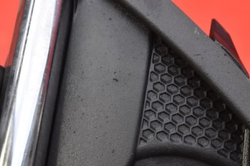 ГАЛОГЕННАЯ РЕШЕТКА БАМПЕРА ПРАВАЯ ЧЕРНАЯ ХРОМ 13399276 OPEL CORSA E 14-20