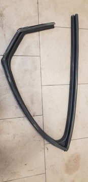 SANDERO STEPWAY III RÁFKY Z PNEUMATIKA 205/60 R16