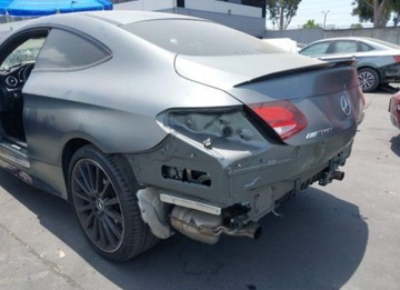 Mercedes Klasa C W205 2019 Mercedes-Benz Klasa C 2019, 3.0L, 4x4, 43 AMG, od ubezpieczalni 3.0 Benzyna, zdjęcie 3