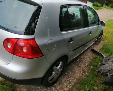 Volkswagen Golf V Hatchback 1.4 80KM 2005 Volkswagen vw Golf 5 1,4 - USZKODZONY - DO NEGOCJACJI - PILNE !!!, zdjęcie 3