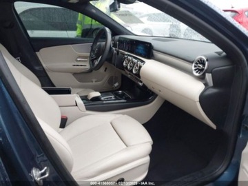 Mercedes Klasa A W177/V177 2021 Mercedes-Benz Klasa A 220 2021 2.0l 2.0 Benzyna 188KM, zdjęcie 9