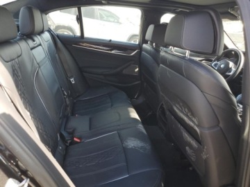 BMW Seria 5 G30-G31 2022 BMW Seria 5 540xi 2022 3.0 Benzyna 335KM, zdjęcie 10