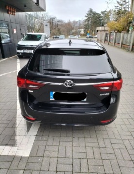 Toyota Avensis III Wagon Facelifting 2015 2.0 D-4D 143KM 2018 Toyota Avensis 2.0 D-4D Premium, zdjęcie 1
