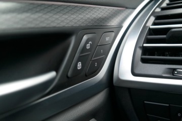 BMW X3 G01 SUV Facelifting 2.0 30i 245KM 2022 BMW X3 BMW X4 xDrive30i M Sport Adaptive LED Harma, zdjęcie 22