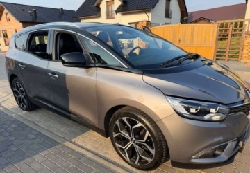 Renault Grand Scenic III 1.3 Energy TCe 140KM 2021 Renault Grand Scenic Renault Grand Scenic TCe 140 GPF LIMITED 1.3 Benzyna, zdjęcie 13