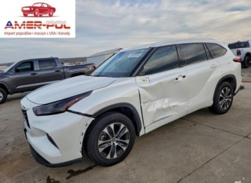 Toyota Highlander III 2021 Toyota Highlander XLE 2021 3.5 Benzyna 295KM