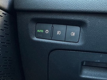 Skoda Octavia IV Liftback 1.5 TSI EVO 150KM 2021 Skoda Octavia 1.5TSI 150KM Ambition l Reflektory L, zdjęcie 16