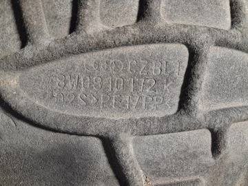 AUDI A4 B9 FACELIFT SEDAN PODBĚH PRAVÝ ZADNÍ 8W0810172K