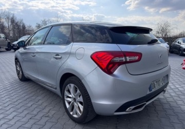 DS 5 Hatchback (Citroen) 2.0 HDi Hybrid4 200KM 2014 Citroen DS5 Bezwypadekserwisfull wersja4x4 2.0 Hybryda 200KM, zdjęcie 10