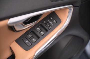 Volvo V40 II Hatchback Facelifting 2.0 D2 120KM 2018 VOLVO V40 INSCRIPTION PANORAMA SKÓRA AUTOMAT, zdjęcie 29