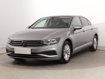Volkswagen Passat B8 Variant Facelifting 2.0 TDI SCR 150KM 2022 VW Passat 2.0 TDI, Salon Polska, 1. Właściciel, zdjęcie 1