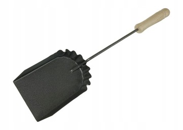 Набор для чистки камина, плиты, кочерги, щетки, лопатки.