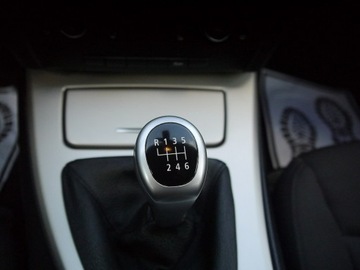 BMW Seria 3 E90-91-92-93 Limuzyna E90 320d 184KM 2010 BMW 320 2.0d 184KM Stan b.dobry Gwarancja 12mc, zdjęcie 24