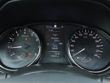 Nissan Qashqai II Crossover 1.2 DIG-T 115KM 2014 Nissan Qashqai 1.2 DIG-T, Salon Polska, zdjęcie 10