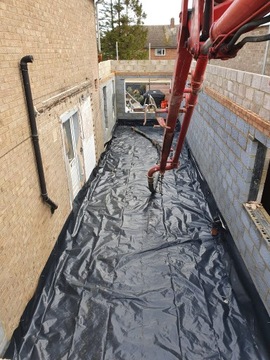 ТОЛСТАЯ ИЗОЛЯЦИОННАЯ ЧЕРНАЯ СТРОИТЕЛЬНАЯ ФОЛЬГА ДЛЯ ПОЛА BAU, ОДОБРЕННАЯ CE 0,5 5x20 м