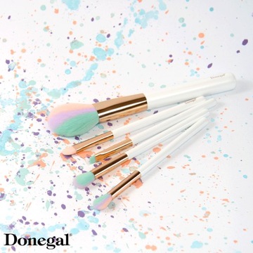 Donegal Кисть для макияжа, для нанесения рассыпчатой ​​и прессованной пудры.