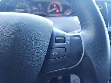 Peugeot 2008 I SUV Facelifting 1.2 PureTech 130KM 2018 Peugeot 2008 Dealer Peugeot | Polski Salon | Gwara, zdjęcie 15