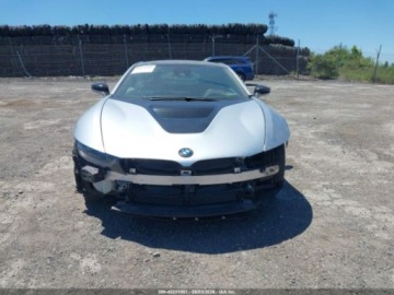 BMW i8 2015 BMW i8 2015 BMW I8 1.5 Hybryda Plug-in 336KM, zdjęcie 6