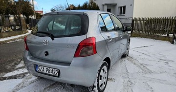 Toyota Yaris II Hatchback 5d 1.3 i VVT-i 86KM 2007 Toyota Yaris 1.3 87ps.Benzyna Klima Drugi Komplet Kol Model 2008 1.3 87KM, zdjęcie 7