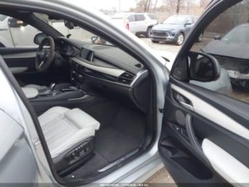 BMW Seria 6 F06-F12-F13 2015 BMW X6M 2015 4.4 Benzyna 567KM, zdjęcie 9