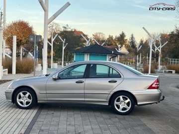 Mercedes Klasa C W203 Sedan W203 1.8 (C 180 Kompressor) 143KM 2007 Mercedes-Benz Klasa C 1.8 143 KM Kompresor Benzyna Zadbany 1.8, zdjęcie 24
