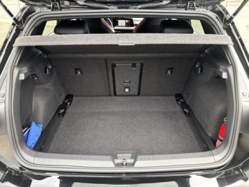 Volkswagen Golf VIII GTI 2.0 TSI 245KM 2024 Volkswagen Golf TSI 245KM GTI LED Matrix HarmanKardon Head-up DCC Hak, zdjęcie 35