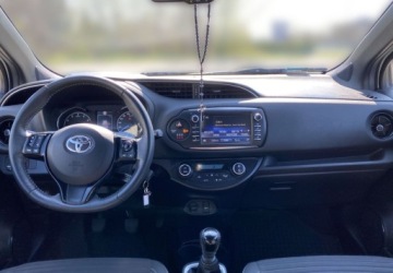Toyota Yaris III Hatchback 5d Facelifting 2017 1.5 Dual VVT-iE 111KM 2019 Toyota Yaris 1.5 Selection ASO 1szy wlasciciel Salon PL Toyota Mikolaj, zdjęcie 13
