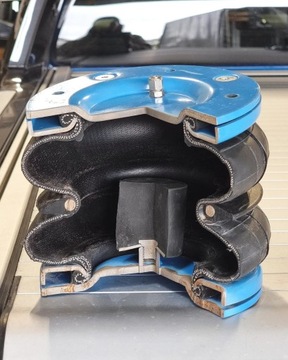 Ford Ranger VI Raptor 3.0 EcoBlue 240KM 2023 Ford Ranger 3.0 Turbo 240KM Wildtrak Poduszki pneumatyczne FV Lift 2023, zdjęcie 8