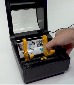 ZEBRA ZD421d ТЕРМОЭТИКЕТОЧНЫЙ ПРИНТЕР /USB-головка 300 точек на дюйм COURIER