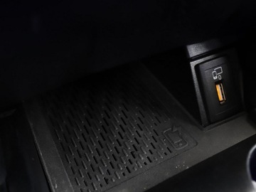 Mercedes Klasa C W205 Kombi Facelifting HYBRYDA 2.0 300 e 320KM 2021 Mercedes C 300 PHEV multibeam LED skóra/alcantara, zdjęcie 30