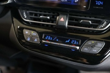 Toyota C-HR I Crossover 1.2L Turbo 116KM 2016 Toyota C-HR 1.2 T Premium 1.2 Benzyna 116KM, zdjęcie 34