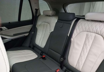 BMW X5 G05 M SUV Facelifting 4.4 M60i 530KM 2025 BMW X5 4.4 Benzyna 530KM, zdjęcie 16