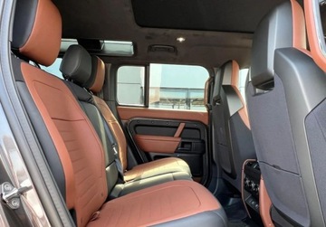 Land Rover Defender IV (L663) 90 5.0P V8 525KM 2025 Land Rover Defender Defender MY25.5 4.4P V8 635 PS AWD Auto 110 OCTA 4.4, zdjęcie 7