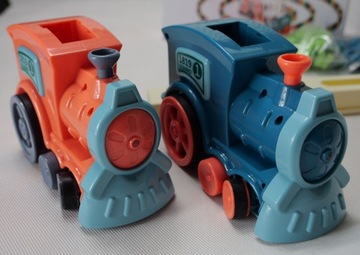 ИНТЕРАКТИВНОЕ РАЗМЕЩЕНИЕ БЛОКОВ ДОМИНО В ПОЕЗДЕ СВЕТОДИОДНЫЙ ЗВУК ЛИНИИ ПОЕЗДА