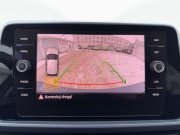 Volkswagen T-Roc I SUV Facelifting 2.0 TSI 190KM 2022 Volkswagen T-Roc 2.0 TSI 190 KM 4Motion FV23 Kamera cofania 2.0 Benzyna, zdjęcie 22