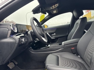 Mercedes CLA C118/X118 Coupe Facelifting 1.3 180 136KM 2025 Mercedes-Benz CLA 180, zdjęcie 17