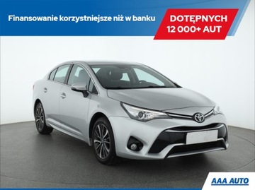 Toyota Avensis III Sedan Facelifting 2015 2.0 D-4D 143KM 2017 Toyota Avensis 2.0 D-4D, Salon Polska