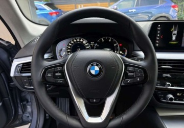 BMW Seria 5 F10-F11 Touring Facelifting 520d 190KM 2017 BMW Seria 5 2.0D 190KM navi gwarancja LED AUTOMAT bezwypadkowy, zdjęcie 14