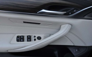 BMW Seria 5 G30-G31 Touring Facelifting 2.0 520d 190KM 2021 BMW Seria 5 BMW 520 2.0 190km XDRIVE 112021R LASERY ACC Klimax4 ORYGINAL F, zdjęcie 10