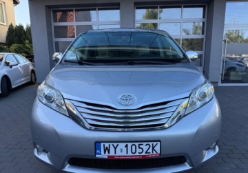 Toyota Sienna III 3.5 V6 266KM 2014 Toyota Sienna Faktura VAT 23 3.5 Benzyna 266KM, zdjęcie 1